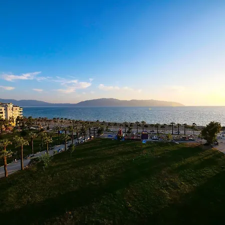 Sea Side Apartamento *