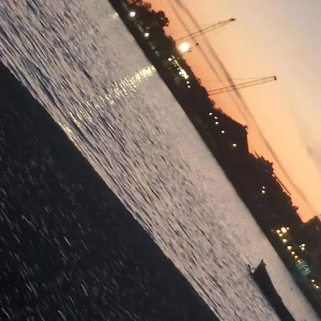 Sea Side *